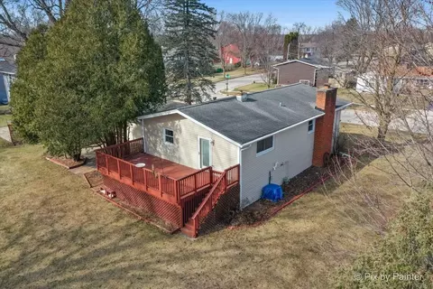 Exterior - 315 Hillcrest Dr, Algonquin, IL 60102 photo 12 of 12
