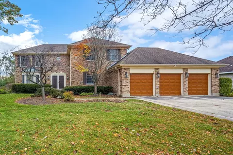31 Sussex Cir, Vernon Hills, IL 60061