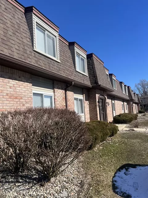 Exterior - 1119 S Curtis Ave #D43, Kankakee, IL 60901 photo 3 of 3