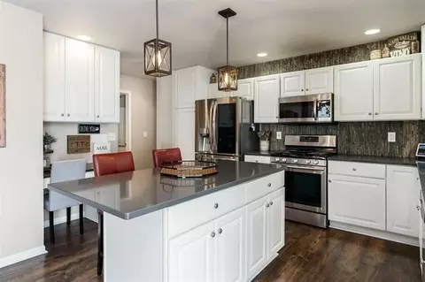 Kitchen - 9152 River View Trl, Roscoe, IL 61073 photo 2 of 4