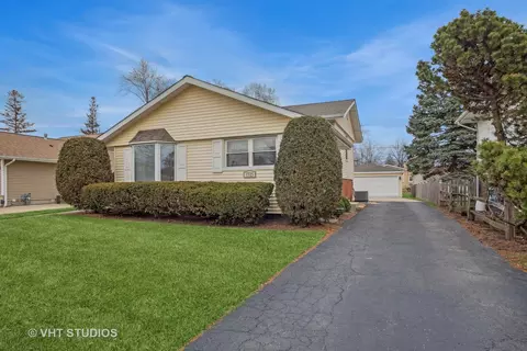 1725 S Chestnut St, Des Plaines, IL 60018