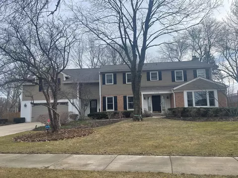 1179 Grandview Ln, Lake Forest, IL 60045
