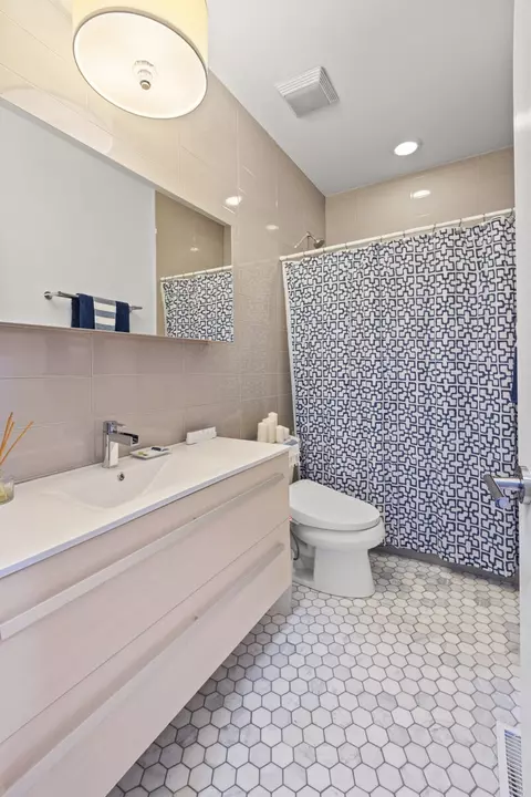 1629 N Artesian Ave, Chicago, IL 60647 photo 21