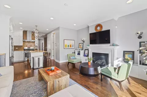 1629 N Artesian Ave, Chicago, IL 60647 photo 9