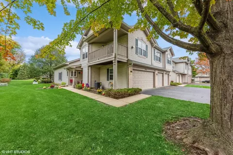 7064 S Stratton Ln #7064, Gurnee, IL 60031