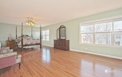 Bedroom - 1445 Sutton Pl, Gurnee, IL 60031 photo 1 of 6