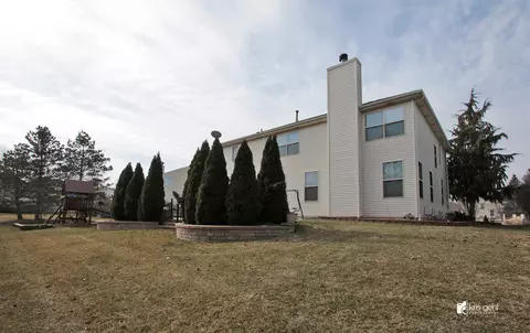 Exterior - 1445 Sutton Pl, Gurnee, IL 60031 photo 7 of 7