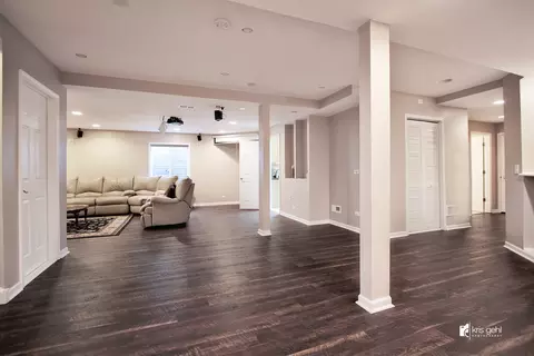 Living - 1445 Sutton Pl, Gurnee, IL 60031 photo 5 of 8