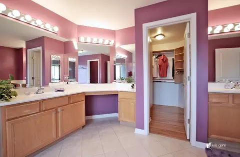 Bath - 1445 Sutton Pl, Gurnee, IL 60031 photo 3 of 5