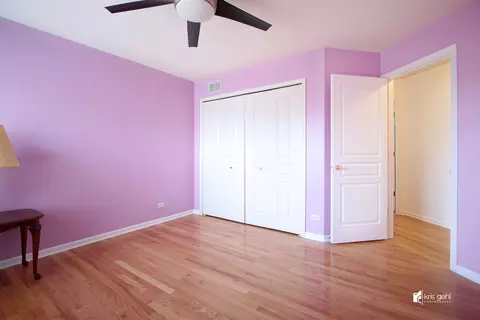 Bedroom - 1445 Sutton Pl, Gurnee, IL 60031 photo 5 of 6