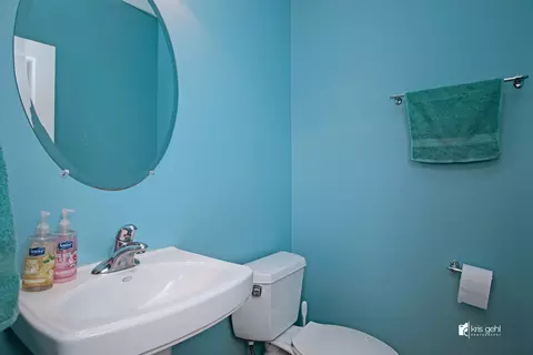 Bath - 1445 Sutton Pl, Gurnee, IL 60031 photo 1 of 5