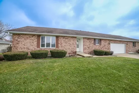 590 Water Tower Rd N, Manteno, IL 60950
