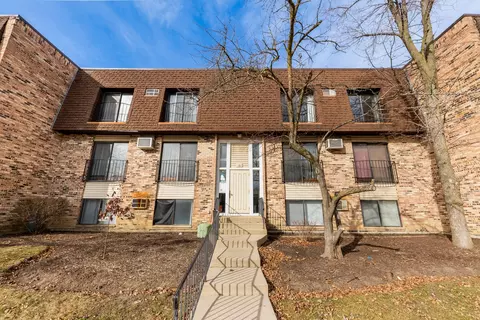 182 S Waters Edge Dr #301, Glendale Heights, IL 60139