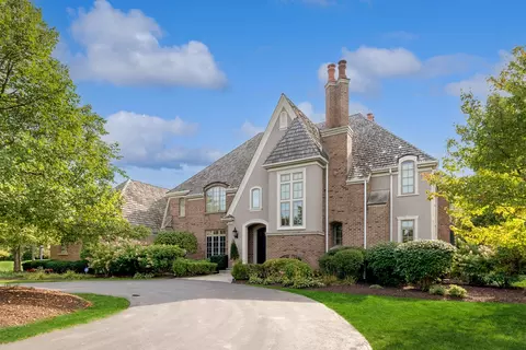 850 Hunter Ln, Lake Forest, IL 60045
