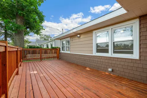 Exterior - 4838 135th St, Crestwood, IL 60445 photo 2 of 10
