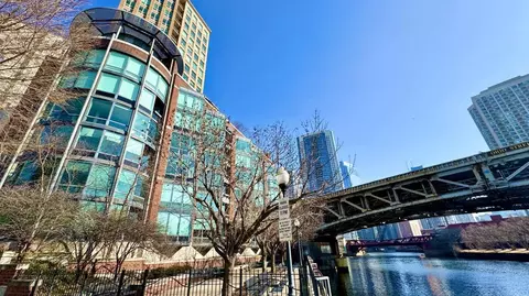 600 N Kingsbury St #506, Chicago, IL 60654