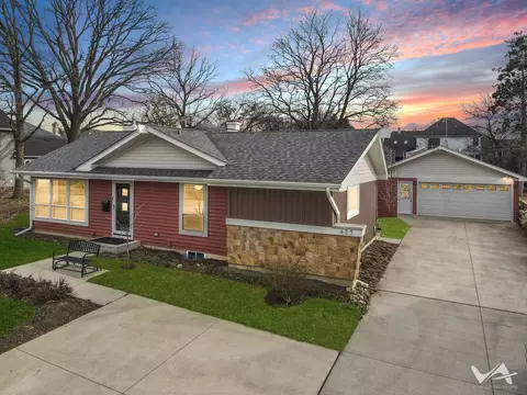 425 W Railroad Ave, Bartlett, IL 60103