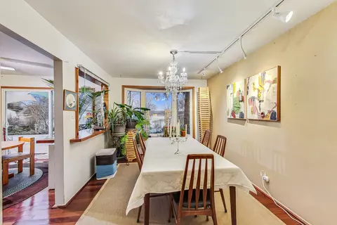 Dining - 1070 Durham Dr, Wheaton, IL 60189 photo 3 of 4