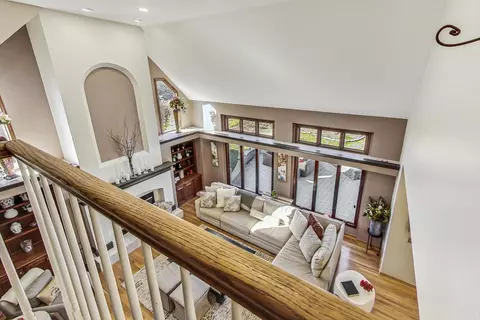 Entry Way - 1297 Prestwick Ln, Itasca, IL 60143 photo 4 of 4