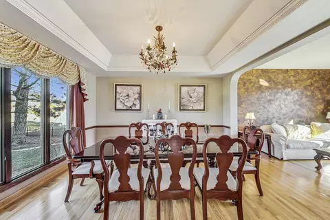 Dining - 1297 Prestwick Ln, Itasca, IL 60143 photo 3 of 4