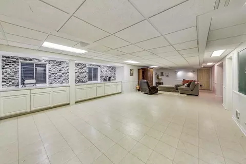 Living - 1297 Prestwick Ln, Itasca, IL 60143 photo 5 of 5