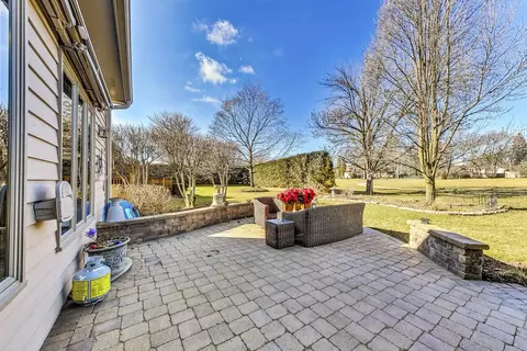 Exterior - 1297 Prestwick Ln, Itasca, IL 60143 photo 7 of 8