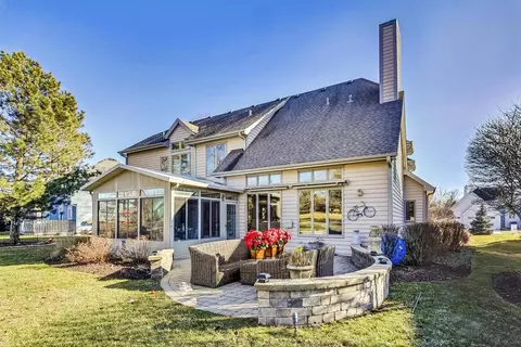Exterior - 1297 Prestwick Ln, Itasca, IL 60143 photo 5 of 8