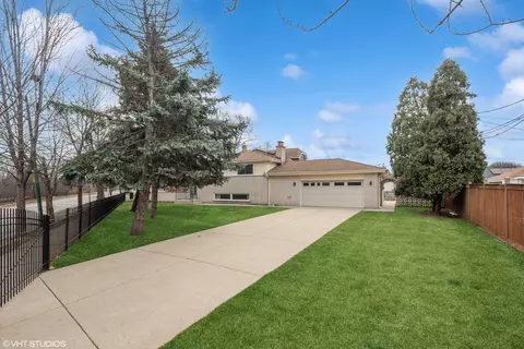 5226 N Monitor Ave, Chicago, IL 60630