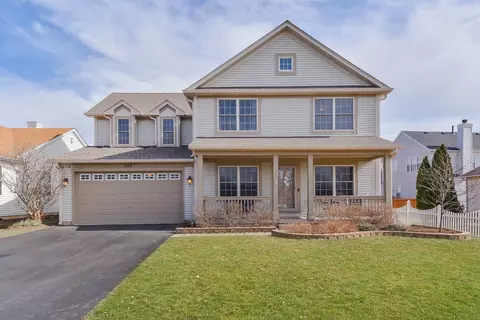 280 Sunbury Dr, Saint Charles, IL 60175
