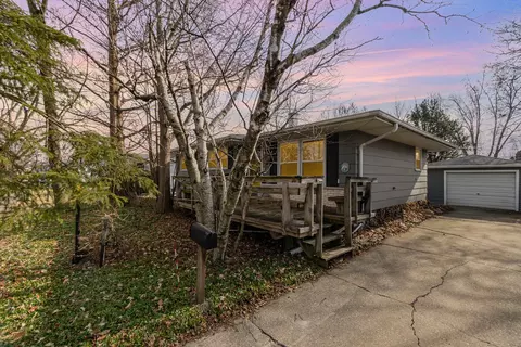 2931 189th St, Lansing, IL 60438