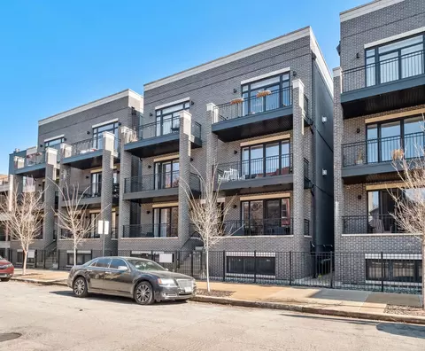 819 N Paulina St #2N, Chicago, IL 60622