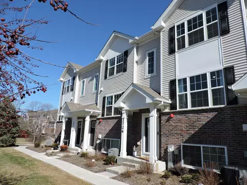 3726 Bailey Rd, Yorkville, IL 60560