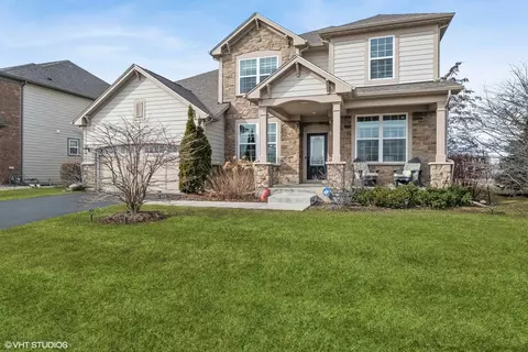19 Brentwood Dr, Hawthorn Woods, IL 60047