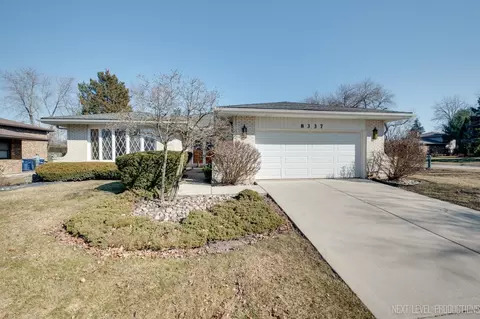 8337 Grandview Ln, Darien, IL 60561