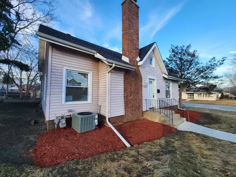 2142 121st St, Blue Island, IL 60406