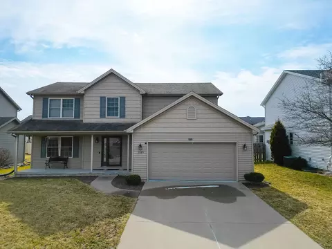 Exterior - 3089 Blue Heron Rd, Normal, IL 61761 photo 3 of 10