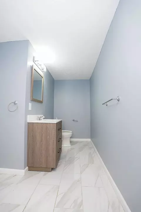 Bath - 3089 Blue Heron Rd, Normal, IL 61761 photo 4 of 10