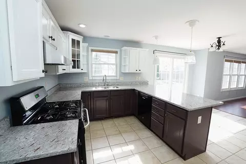 Kitchen - 3089 Blue Heron Rd, Normal, IL 61761 photo 4 of 9