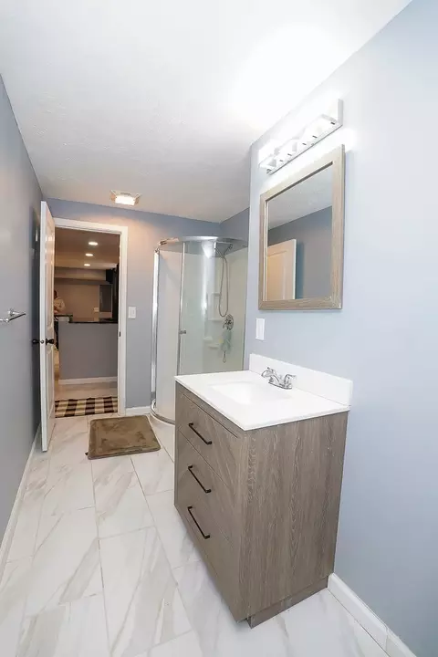 Bath - 3089 Blue Heron Rd, Normal, IL 61761 photo 2 of 10