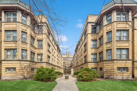 1366 W Greenleaf Ave #2N, Chicago, IL 60626