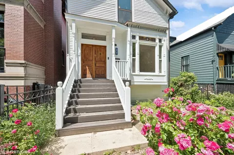 1716 W Henderson St, Chicago, IL 60657