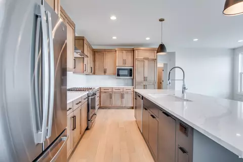 Kitchen - 26208 W Stewart Ridge Dr, Plainfield, IL 60585 photo 3 of 8