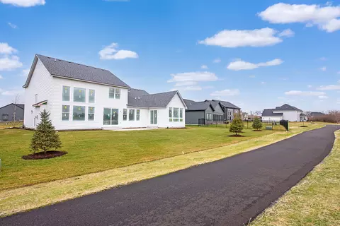 Exterior - 26208 W Stewart Ridge Dr, Plainfield, IL 60585 photo 4 of 7