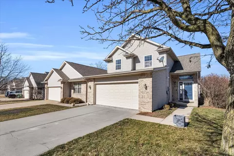 1220 Windwood Ln #1220, Mahomet, IL 61853