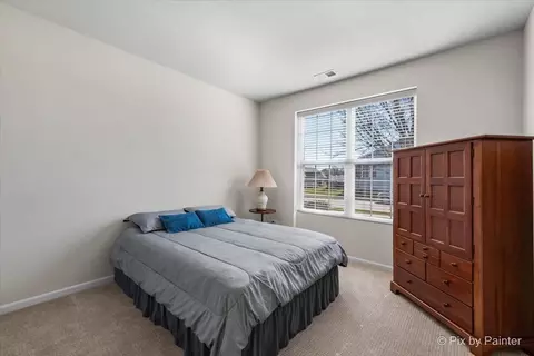 Bedroom - 2745 Beacon Point Cir, Elgin, IL 60124 photo 3 of 4