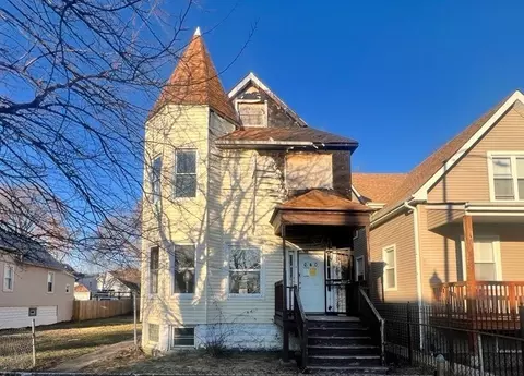 640 N Laramie Ave, Chicago, IL 60644