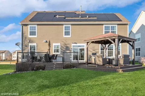 Exterior - 4045 Conifer Dr, Elgin, IL 60124 photo 7 of 7