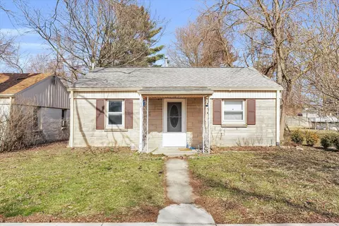 414 E Reynolds St, Tolono, IL 61880