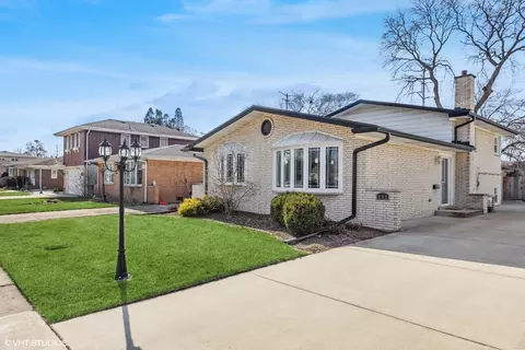 448 Beach Ave, La Grange Park, IL 60526