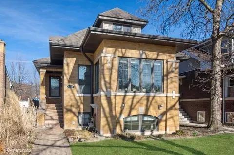4159 N Dickinson Ave, Chicago, IL 60641